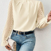 Top de Gasa con Cuello Alto y Patrón de Ondas — Manga Larga para Otoño - QueensalesOF