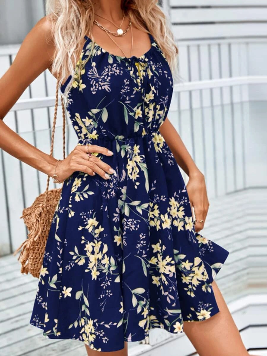 Vestido Estampado con Cintura Elástica y Tirantes — Estilo Elegante - QueensalesOF