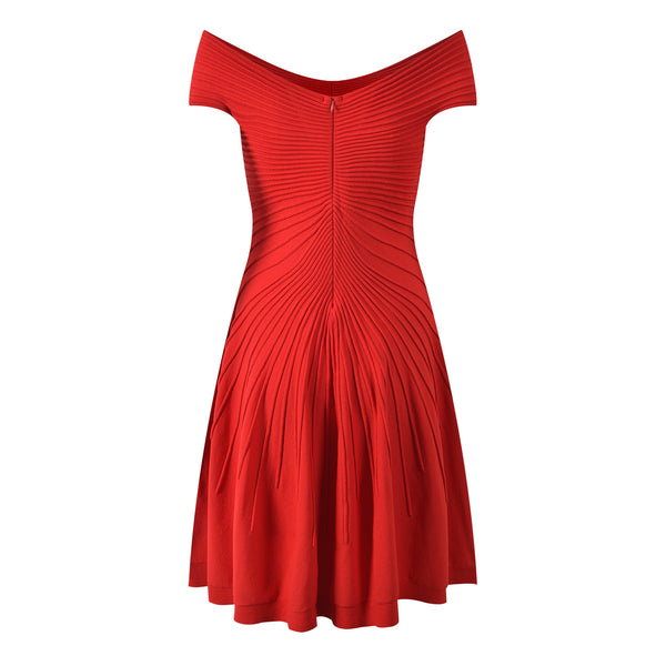 Vestido Sin Mangas con Escote V — Silueta Tipo A Femenina - QueensalesOF