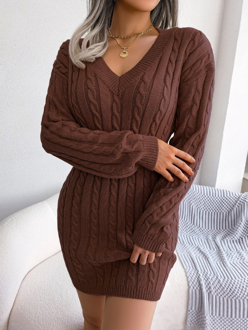 Vestido Sweater con Twist en la Cintura — Estilo Otoño Moderno - QueensalesOF