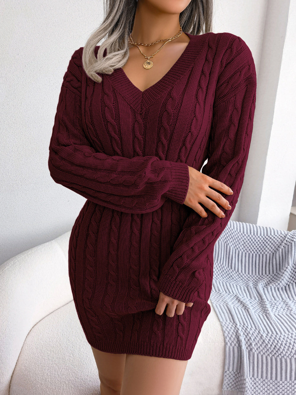 Vestido Sweater con Twist en la Cintura — Estilo Otoño Moderno - QueensalesOF