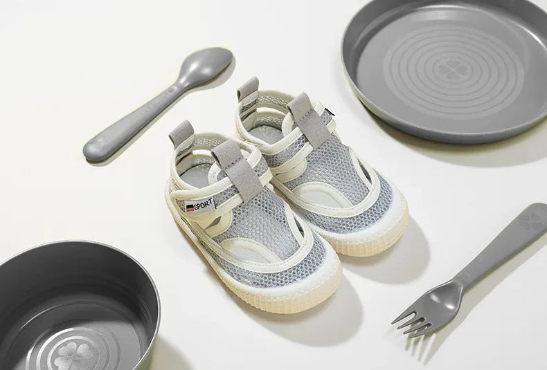 Kids Sandals Children Summer Shoes Boys Girls Half Sandals Cut-outs Hollow Fashion Toe-capped Candy Color Soft Breathable 21-30