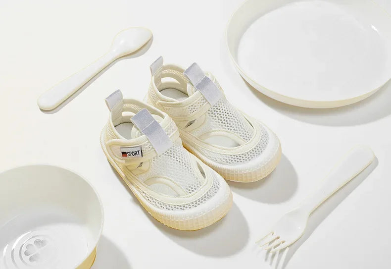 Kids Sandals Children Summer Shoes Boys Girls Half Sandals Cut-outs Hollow Fashion Toe-capped Candy Color Soft Breathable 21-30