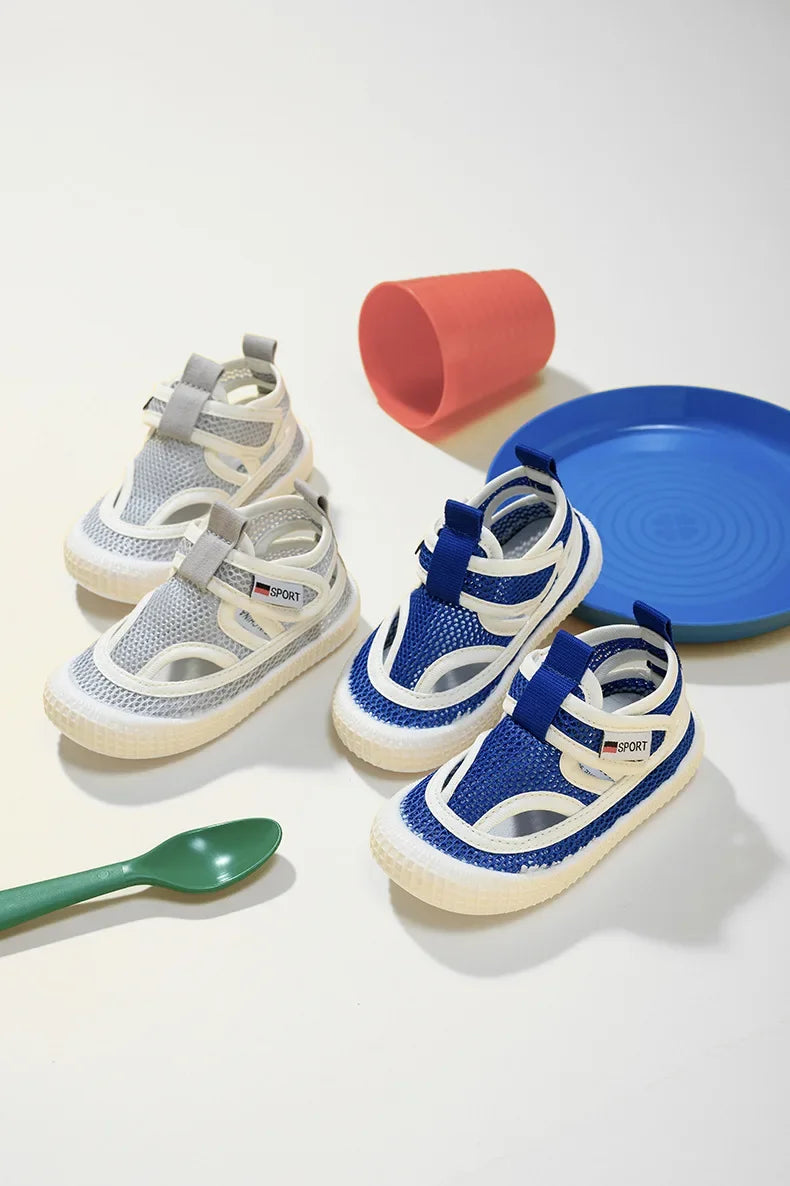 Kids Sandals Children Summer Shoes Boys Girls Half Sandals Cut-outs Hollow Fashion Toe-capped Candy Color Soft Breathable 21-30