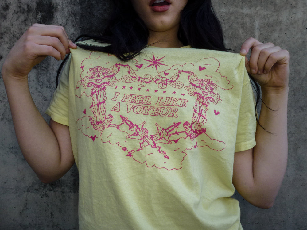 i feel like a voyeur tee - QueensalesOF